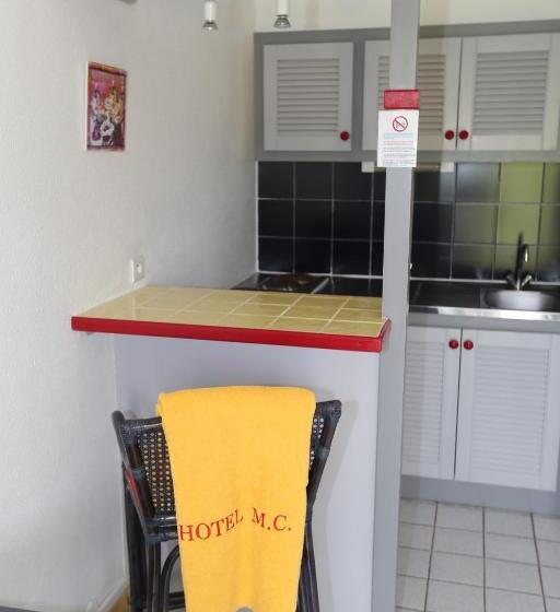 استودیوی استاندارد, La Maison Creole