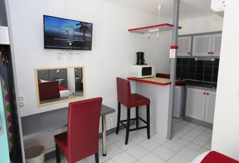 استودیوی سوپریور, La Maison Creole