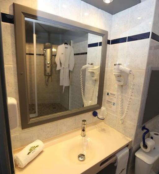 استودیوی استاندارد, La Maison Creole