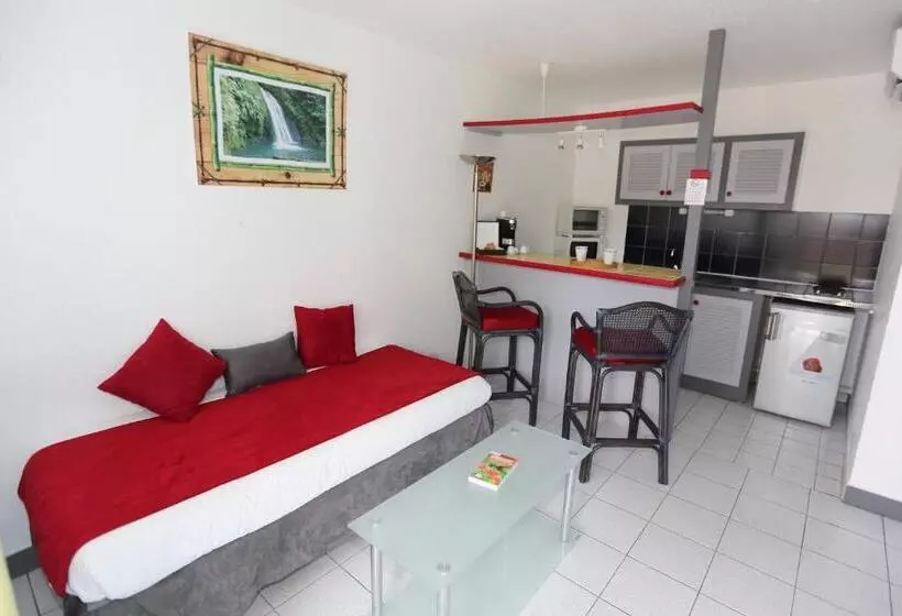 استودیوی استاندارد, La Maison Creole