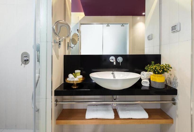 수피리어 룸, Nyx Tel Aviv