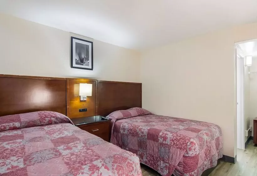 2ダブルベッドのスタンダードルーム, Rodeway Inn Greeley