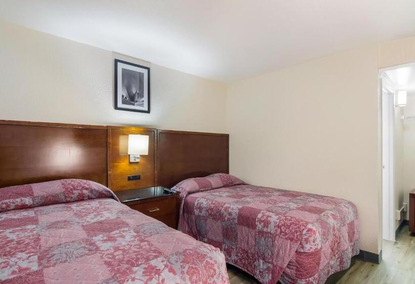 غرفه قياسيه سريرين مزدوجين, Rodeway Inn Greeley