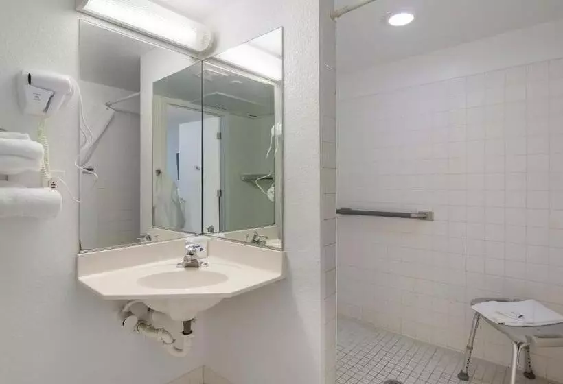 身障者適用スタンダードルーム, Rodeway Inn Greeley