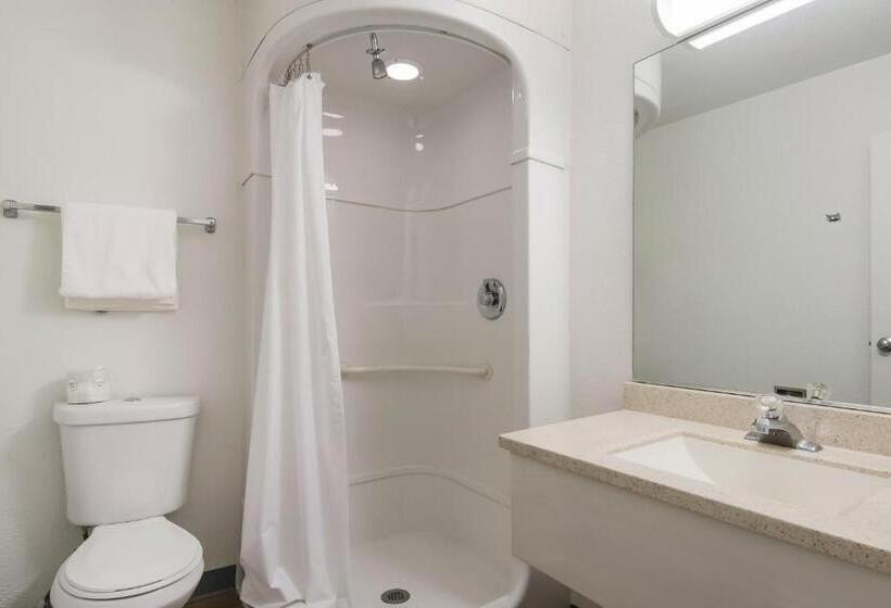 غرفة قياسية, Rodeway Inn Greeley