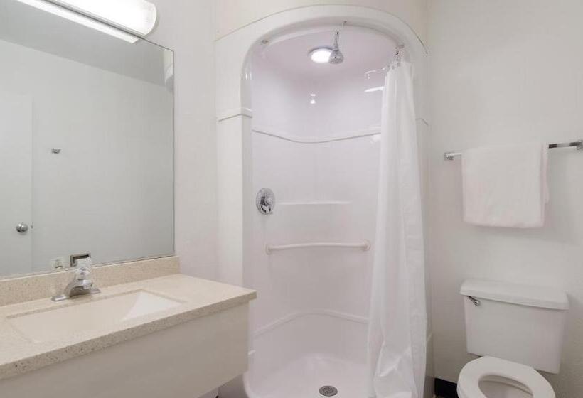 غرفة قياسية سرير كينج, Rodeway Inn Greeley