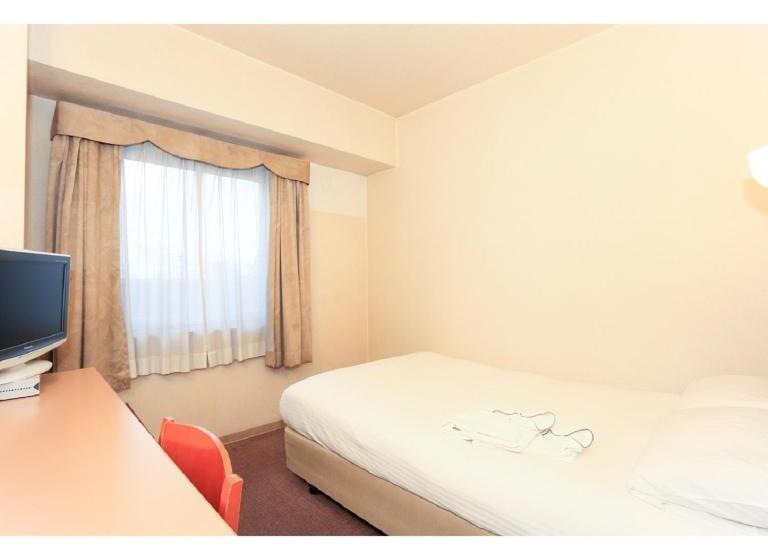 带双人床的基本房间, Smile Hotel Asahikawa