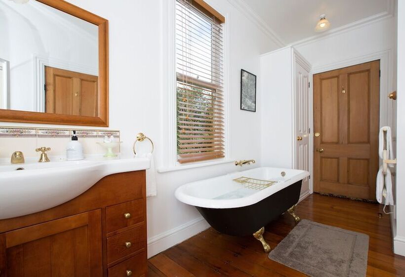 סוויטה דלוקס, Tairoa Lodge