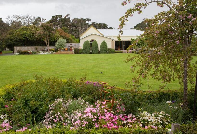 בקתה, Tairoa Lodge