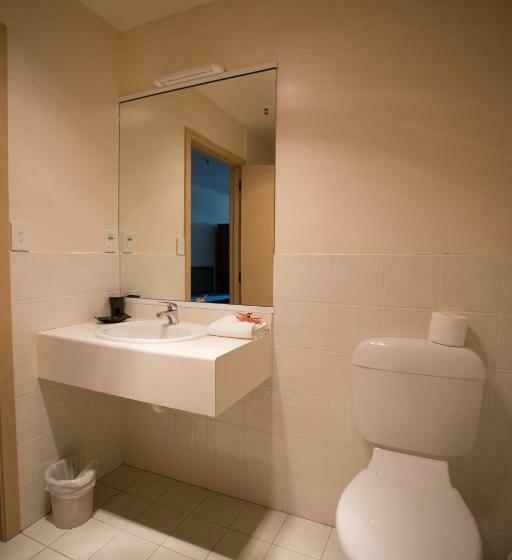 标准间, The Lodge