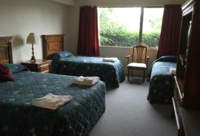 标准间, The Lodge