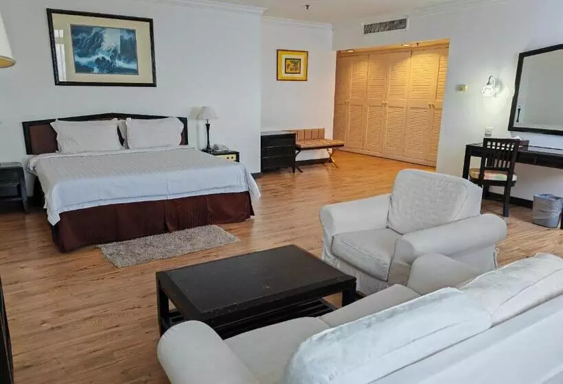 Pokój Deluxe, The Putra Regency