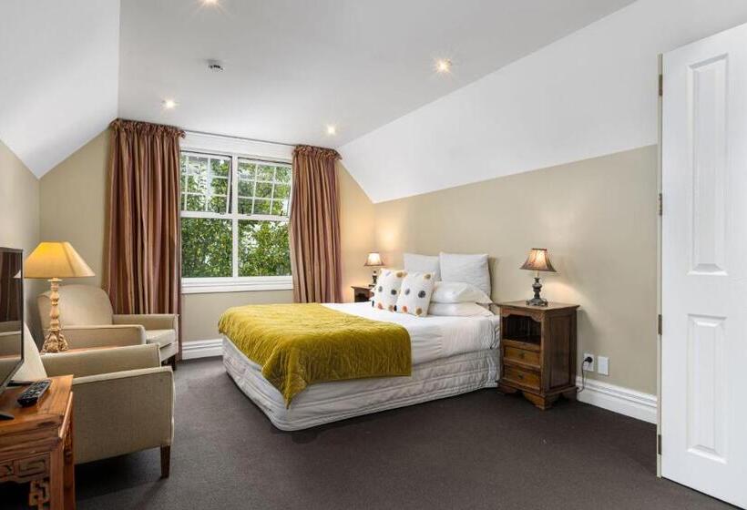 חדר סטודיו סטנדרד, The White Swan