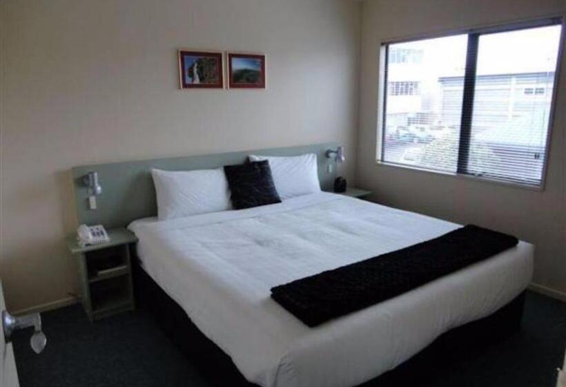 סוויטת 2 חדרי שינה, Asure Abode On Courtenay Motor Inn