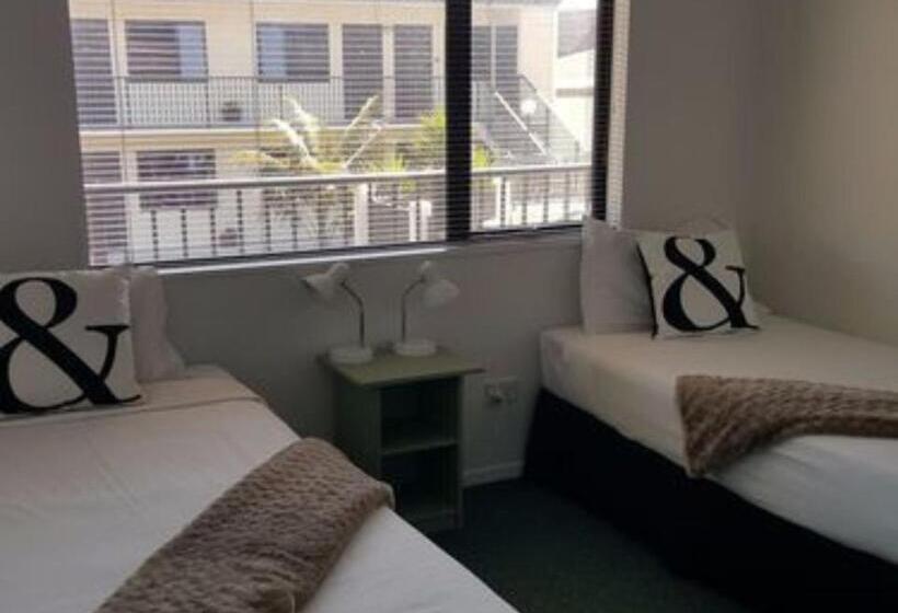 סוויטת 2 חדרי שינה, Asure Abode On Courtenay Motor Inn