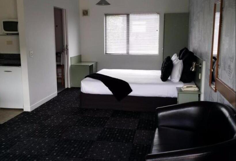 סטודיו דלוקס, Asure Abode On Courtenay Motor Inn