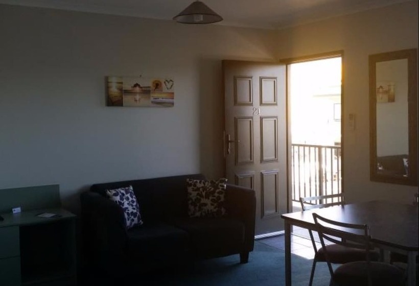 סוויטה, Asure Abode On Courtenay Motor Inn