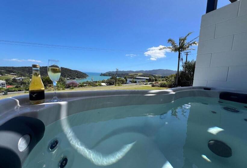 חדר דלוקס עם מרפסת נוף לים, Ranui Lodge