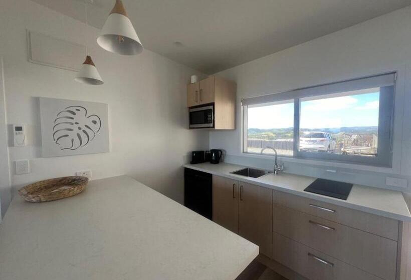 חדר דלוקס עם מרפסת נוף לים, Ranui Lodge