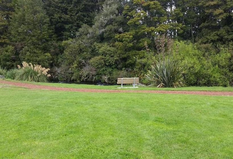 סטודיו סופריור, Snowhaven