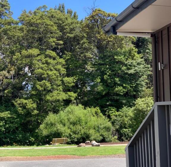 סטודיו דלוקס, Snowhaven