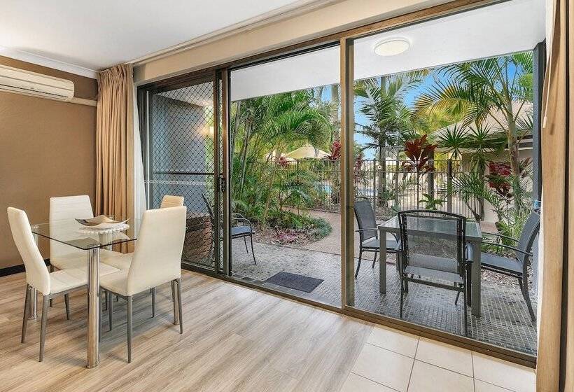 １ベッドルームアパートメント, Smugglers On The Beach