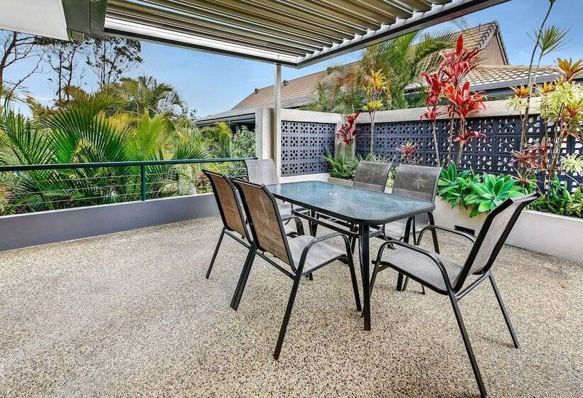 ２ベッドルームアパートメント, Smugglers On The Beach