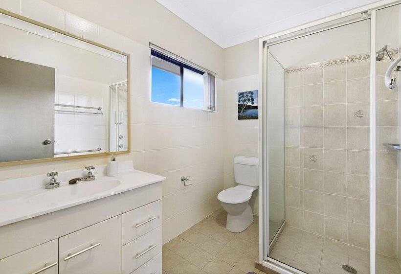 ２ベッドルームアパートメント, Smugglers On The Beach