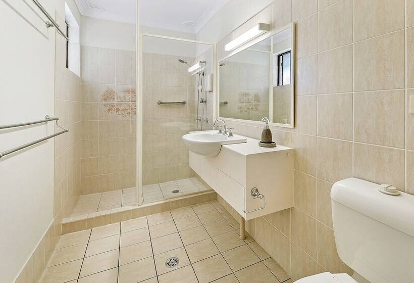 ２ベッドルームアパートメント, Smugglers On The Beach