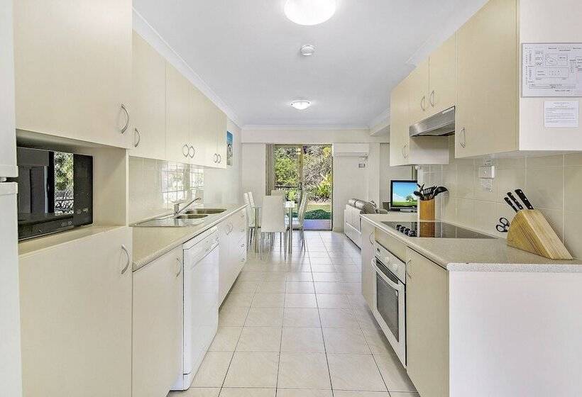 ２ベッドルームアパートメント, Smugglers On The Beach