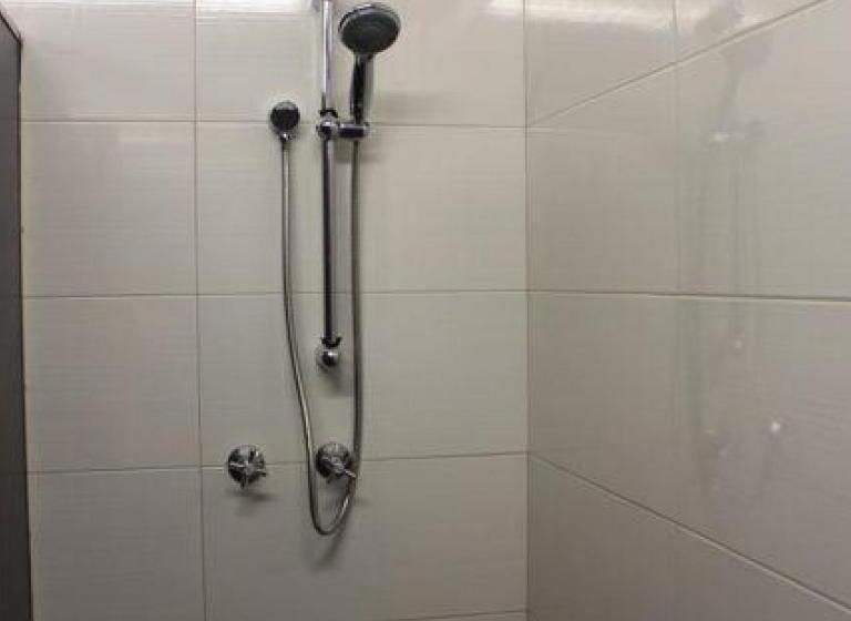 سرير فى غرفة مشتركه, The Hive Hostel   Traveler Friendly, Passport Only