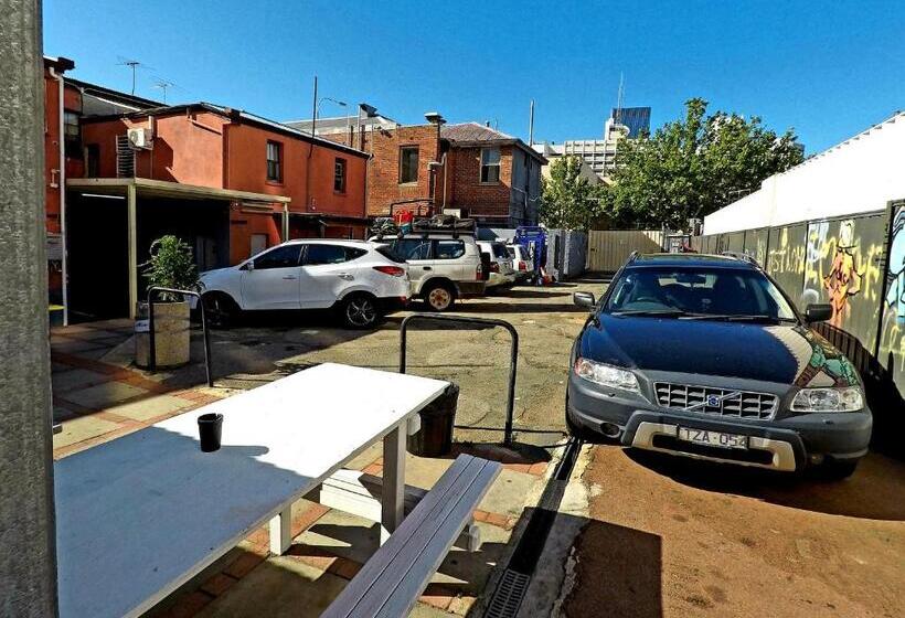 غرفة قياسية سرير بطابقين, The Hive Hostel   Traveler Friendly, Passport Only