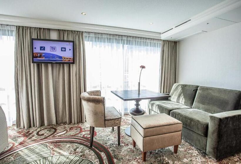 带城市景观的套间, Viva Riverside Altstadt Düsseldorf