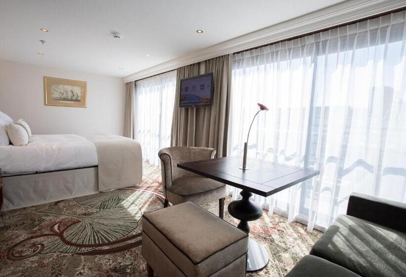 带城市景观的套间, Viva Riverside Altstadt Düsseldorf