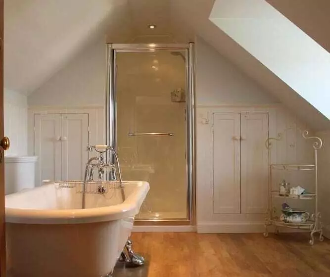デラックスルーム, Dunallan Guest House