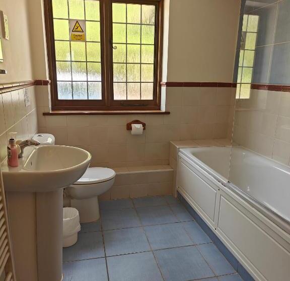 Номер Стандарт Индивидуальный, Little Foxes Hotel & Gatwick Airport Parking