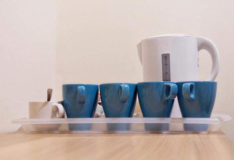 Семейный Номер, Little Foxes Hotel & Gatwick Airport Parking