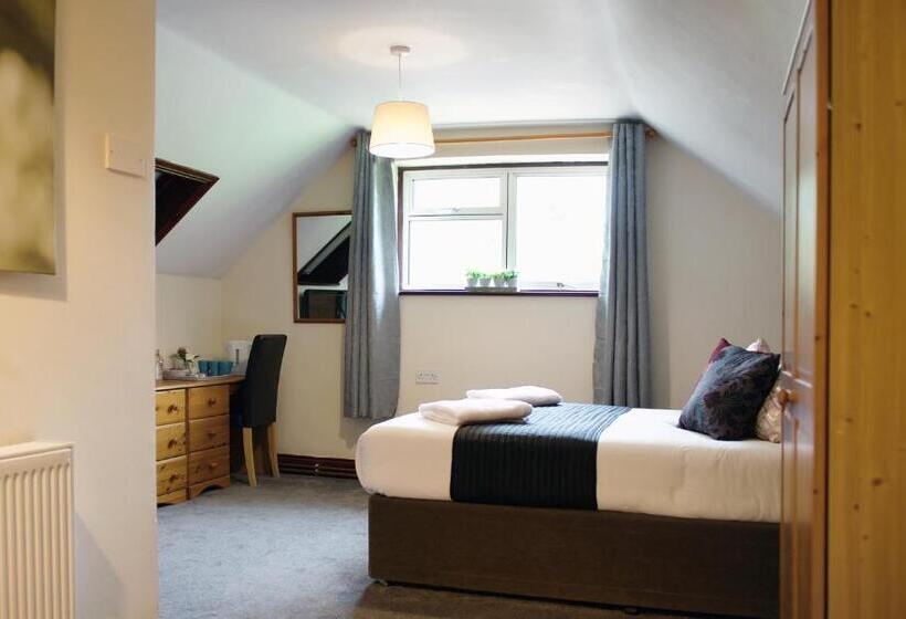 Номер Стандарт Трехместный, Little Foxes Hotel & Gatwick Airport Parking