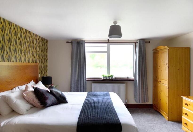 Номер Стандарт, Little Foxes Hotel & Gatwick Airport Parking