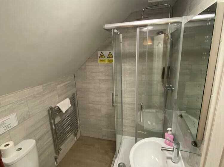 Номер Стандарт Индивидуальный, Little Foxes Hotel & Gatwick Airport Parking