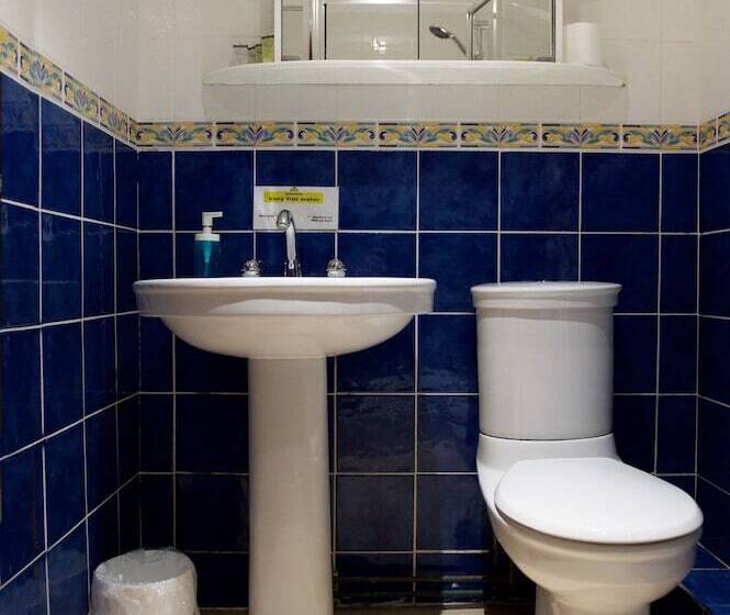 Номер Стандарт Индивидуальный, Little Foxes Hotel & Gatwick Airport Parking