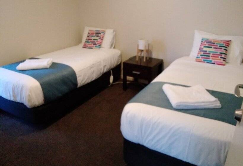 דירה משפחתית 2 חדרי שינה, Esplanade Apartments