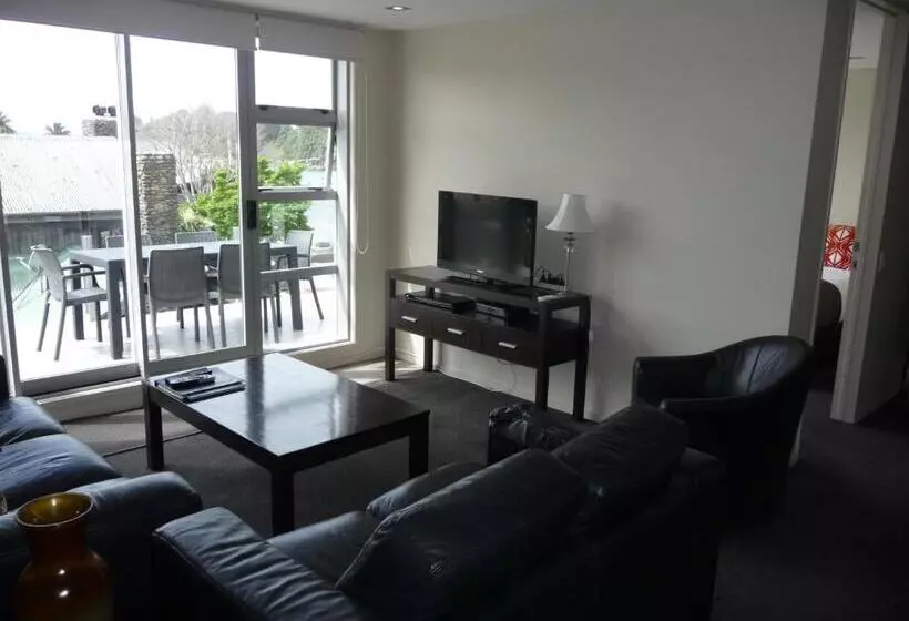 3ベッドルームアパートメント, Esplanade Apartments