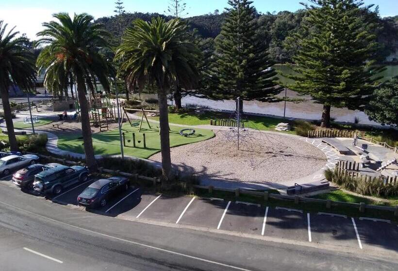 דירת פנטהאוז 1 חדרי שינה, Esplanade Apartments