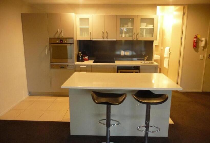 דירת פנטהאוז 1 חדרי שינה, Esplanade Apartments