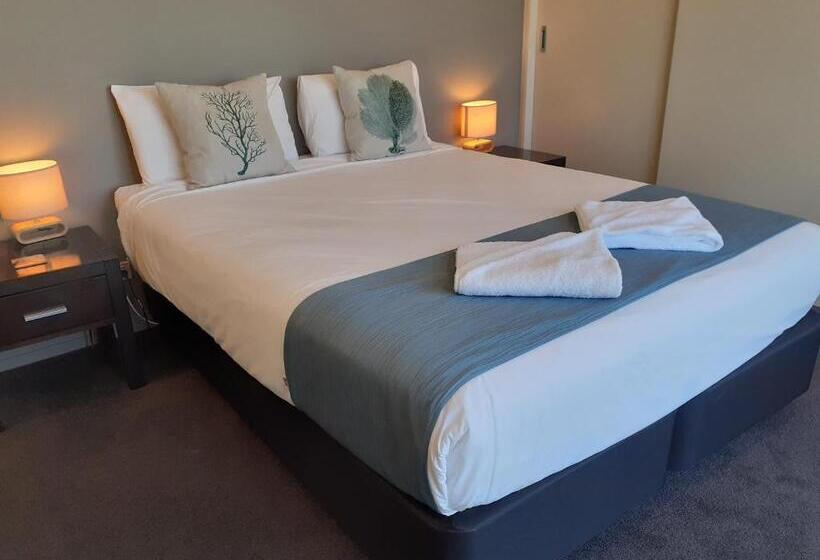 דירת 3 חדרים נוף לים, Esplanade Apartments