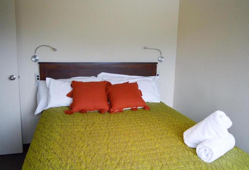 行政套房, Four Seasons Motel