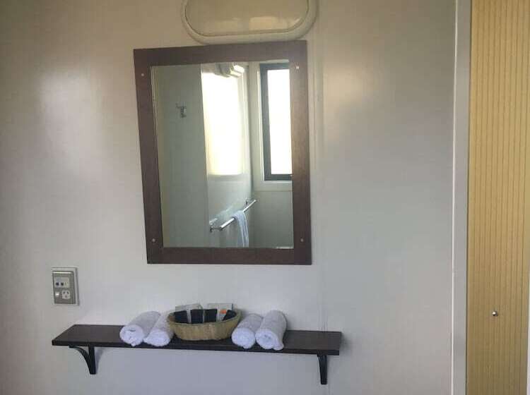 Апартаменты 1 Спальня, Four Seasons Motel