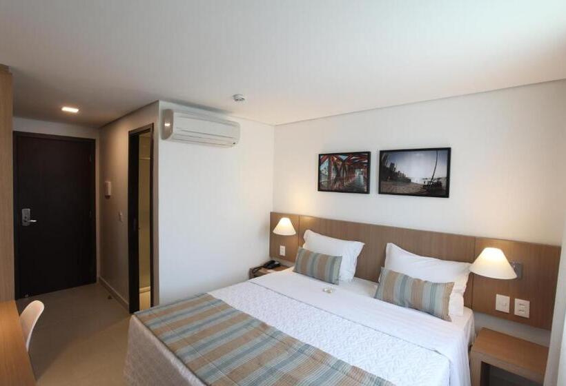 标准间, Crocobeach