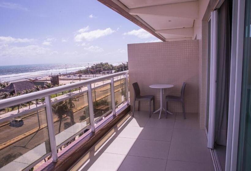 海景豪华三人间, Crocobeach